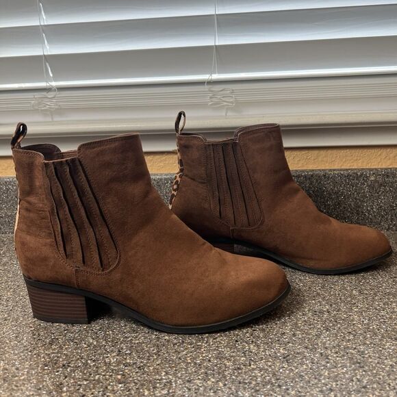 Lane Bryant Ankle Boots Block Heel Womens Sz 11W Brown Faux Suede Pull On Bootie - Picture 3 of 11